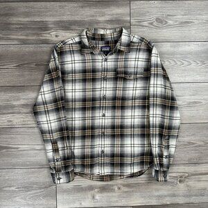 Patagonia Flannel Button Up Shirt